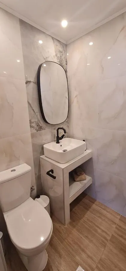 Z Elegant Studios Peraía
