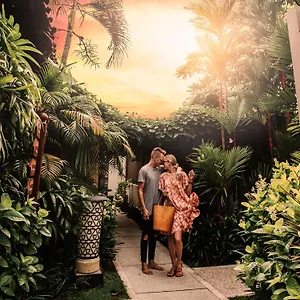 Alaya Dedaun Kuta Villa Legian